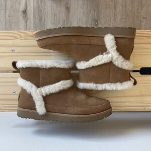 UGG-Classic Mini Fluff Bootie in Cognac Sz 8